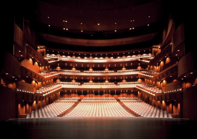 新国立劇場オペラパレス